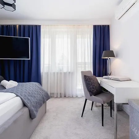Luxurious Rozdroze By Renters Prestige Krakow