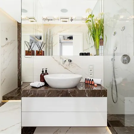 Luxurious Rozdroze By Renters Prestige Apartment